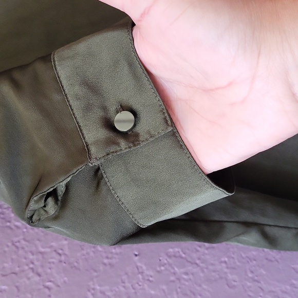 Worthington Blouse - Picture 5 of 11